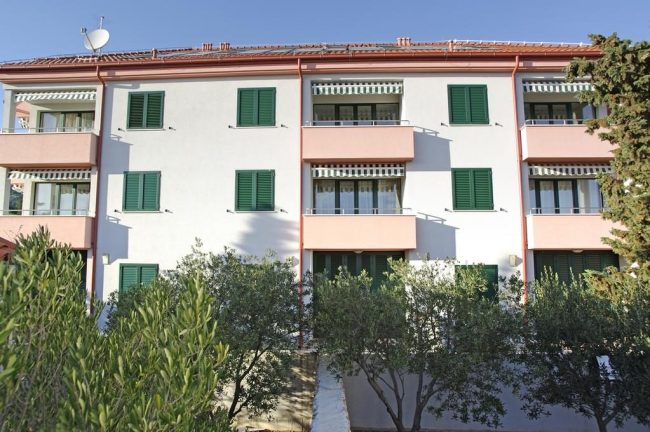 apartments Pinia in Bol apartments Pinia in Bol